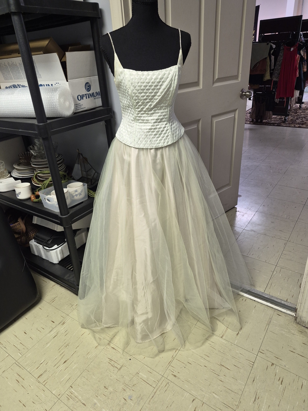 Girls' Ivory Tulle Ball Gown Dress with Quilted Bodice